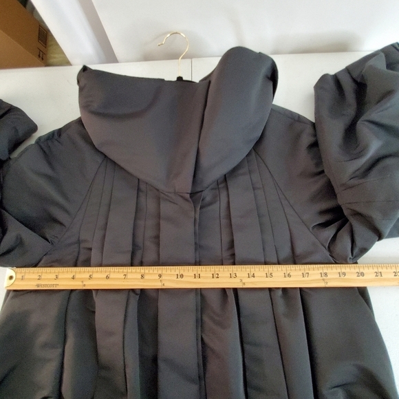 St. John SoCa Puff Sleeve Cropped Jacket Sz M Ruffle Collar Lined Zip-up Evening - Picture 9 of 16